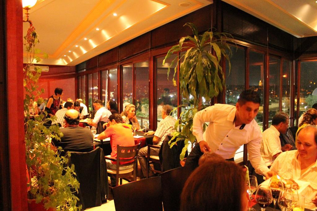 Hotel Transatlantique Meknès Екстериор снимка